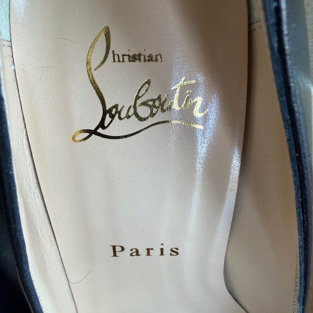 Christian Louboutin Simple Pump 70 Black Leather Heels with Iconic Red Soles - Picture 2 of 8